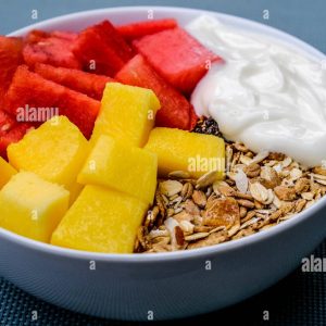 Muesli Yogurt & Fruit มูสลี่กับโยเกิร์ตและผลไม้